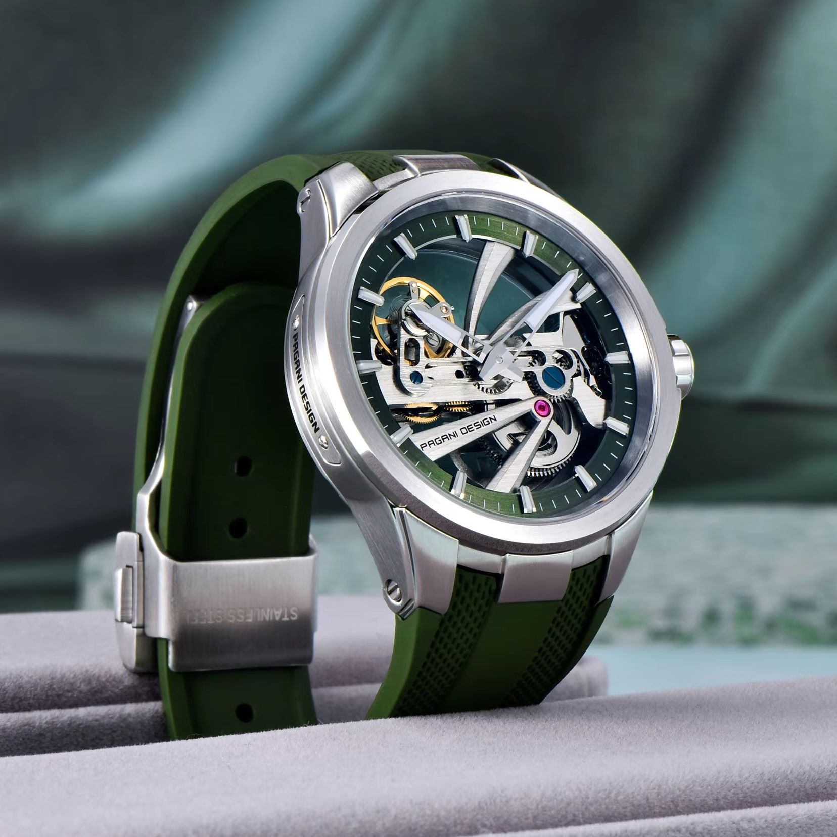 Green Skeleton PAGANI DESIGN P - đánh giá và giá Rubber Strap Diver