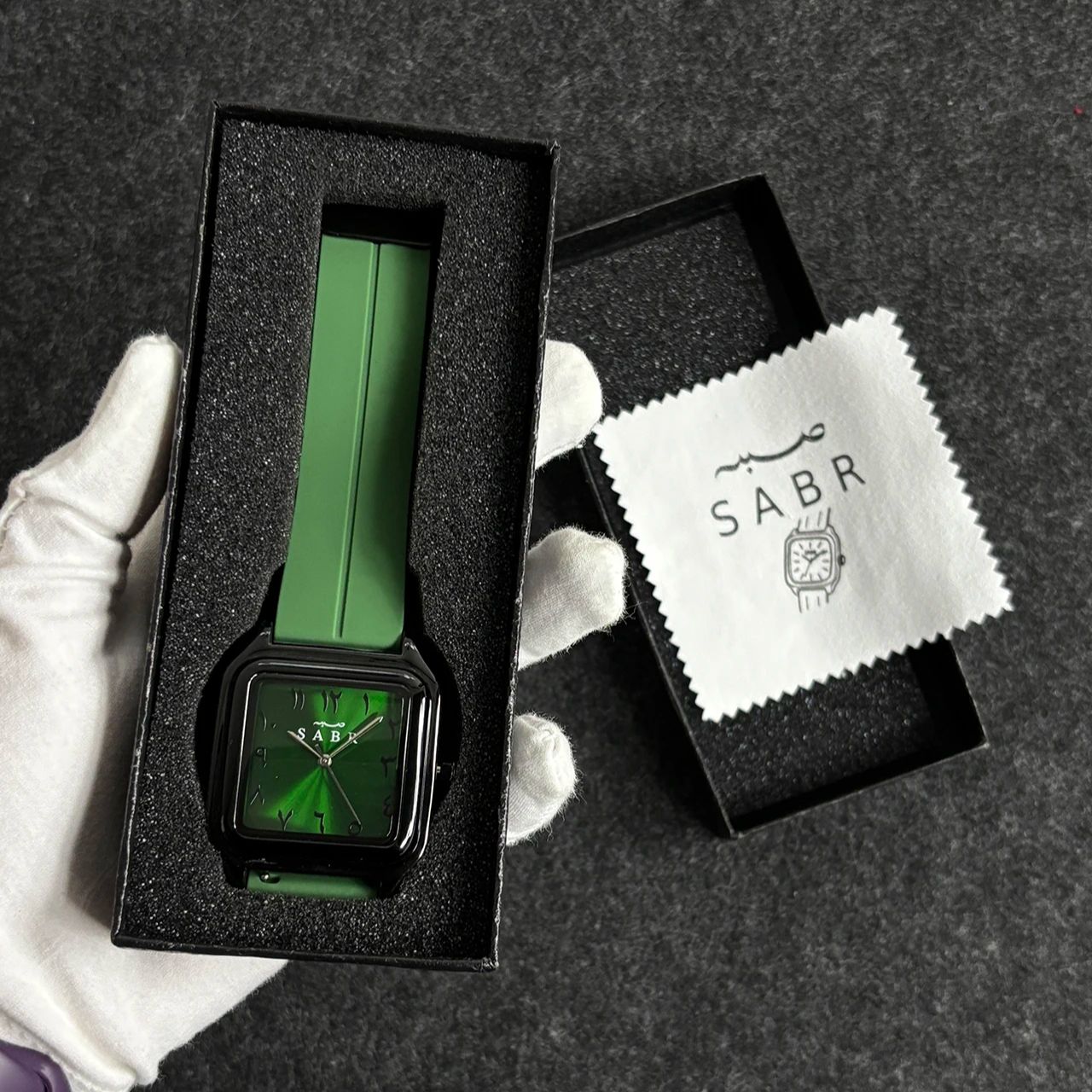 SABR Arabic Numeral Watch Men  - đánh giá và giá Cartier Watch Santos